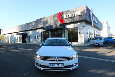 2017 Volkswagen Passat Comfortline — sličica 4