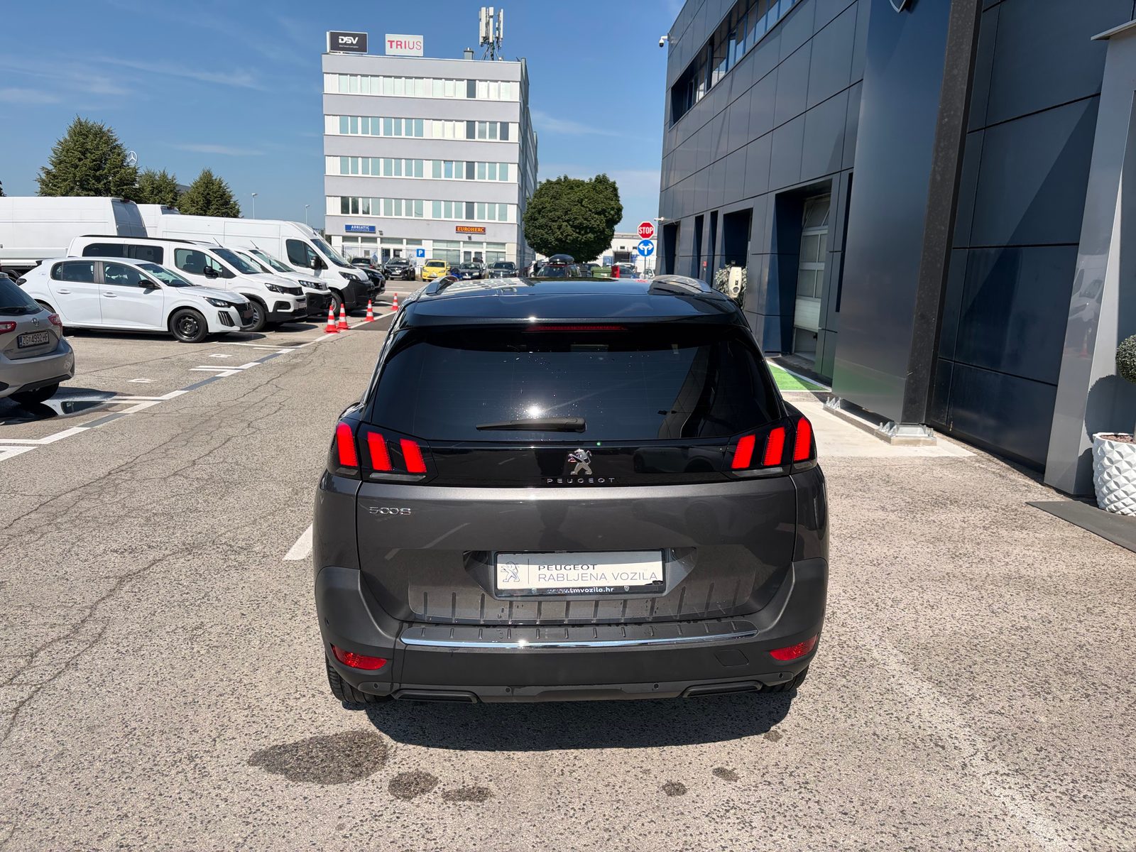2023 Peugeot 5008 — fotografija 5