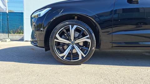 2022 Volvo XC60 — sličica 4