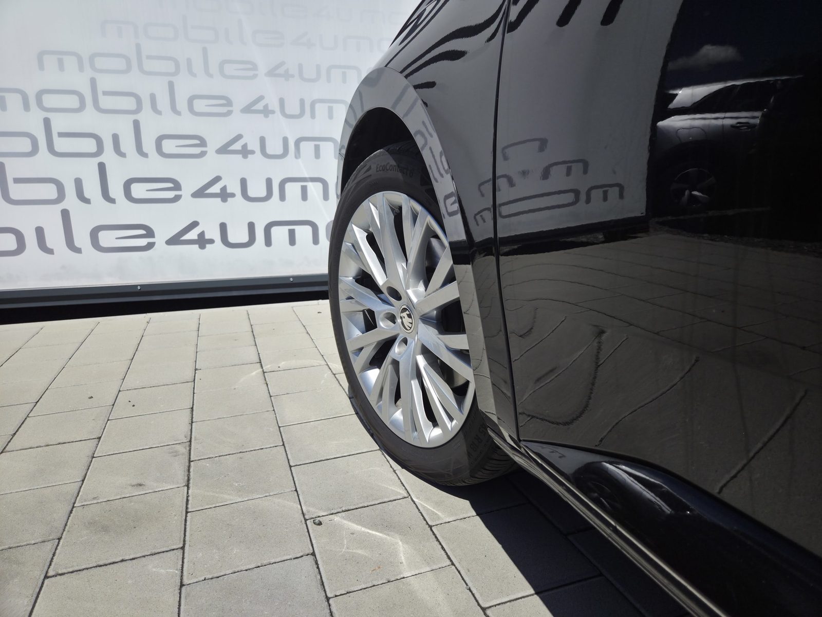 2023 Škoda Superb — fotografija 5