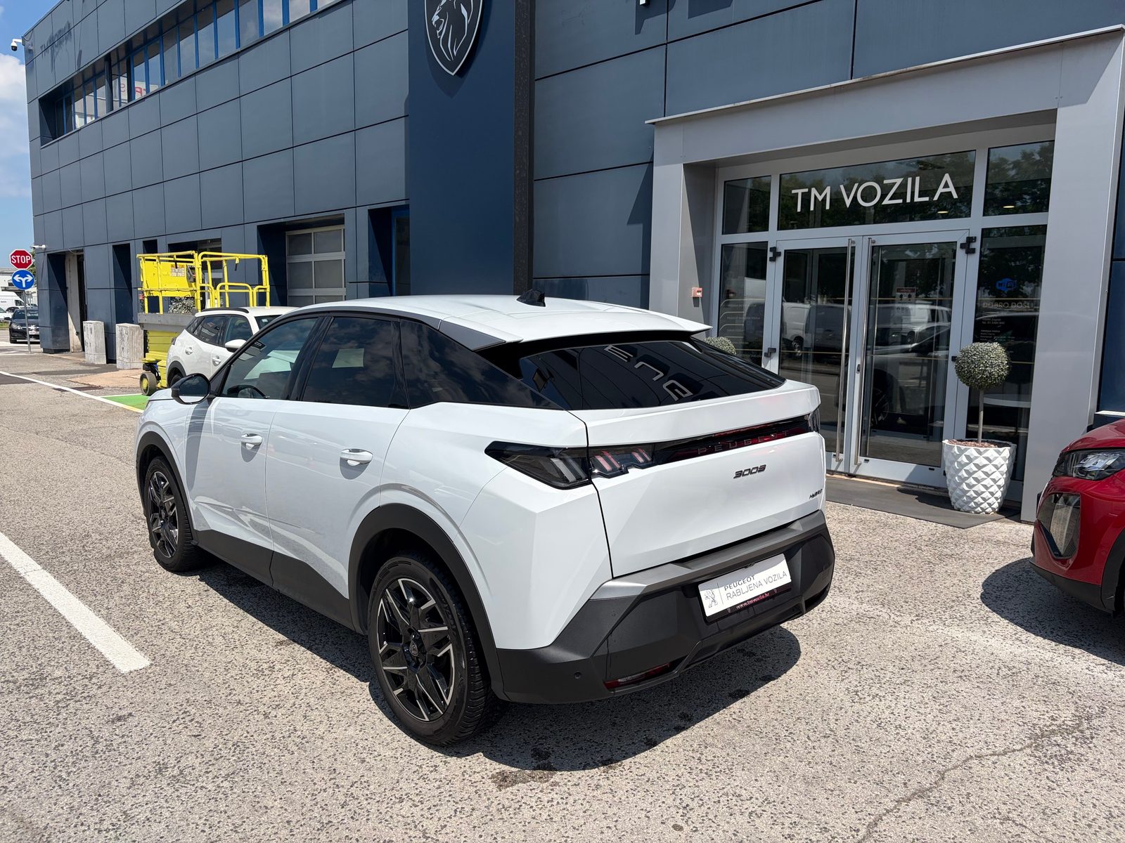 2025 Peugeot 3008 — fotografija 4