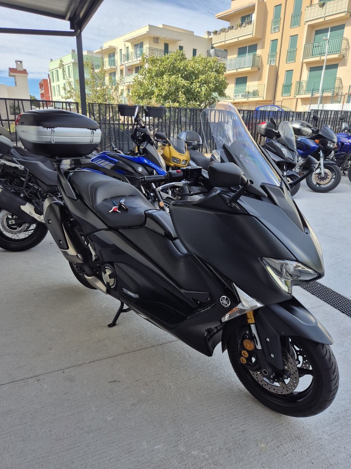 2017 Yamaha T-MAX 530 — fotografija 5