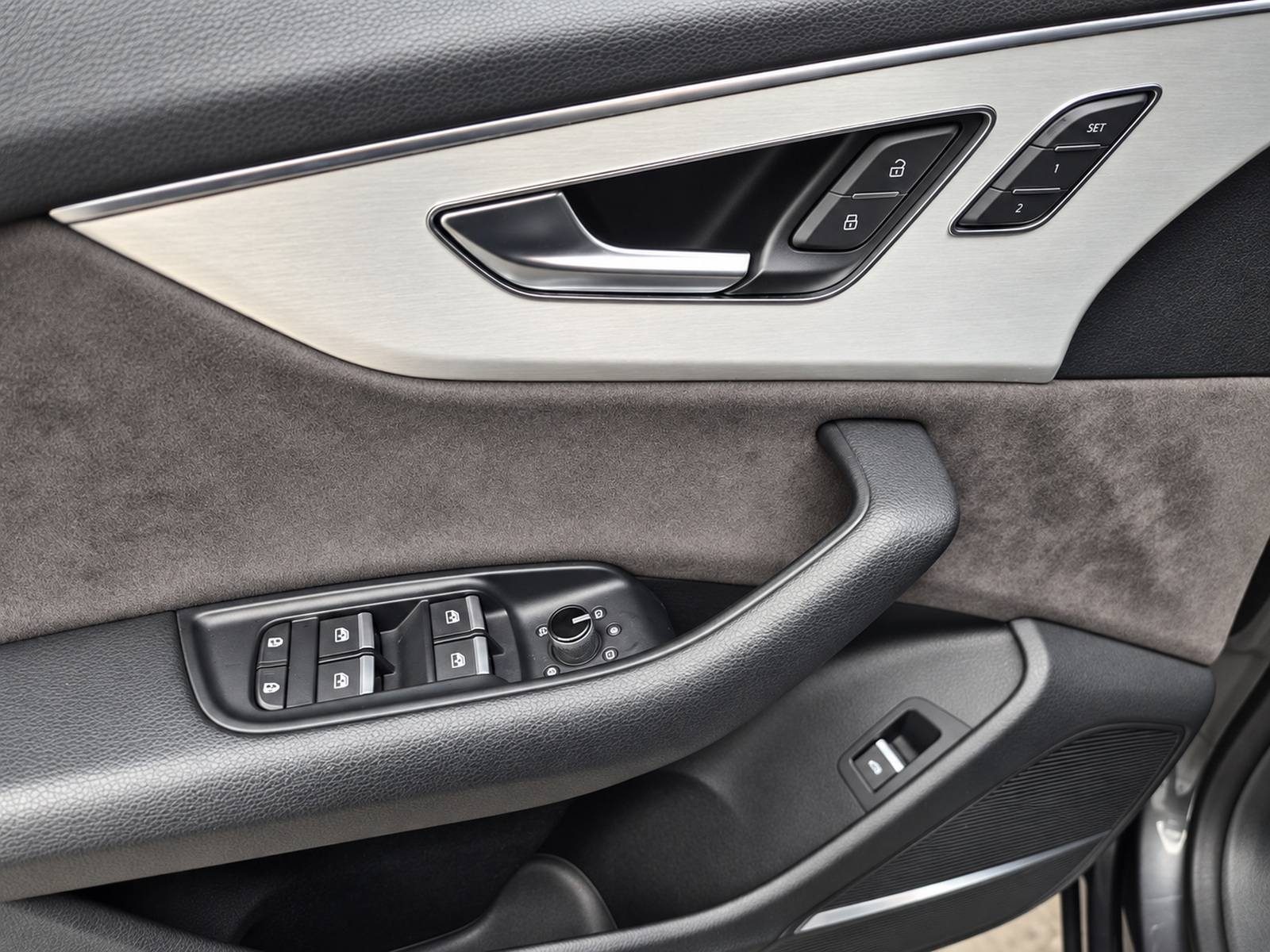 2019 Audi Q8 S line — fotografija 20