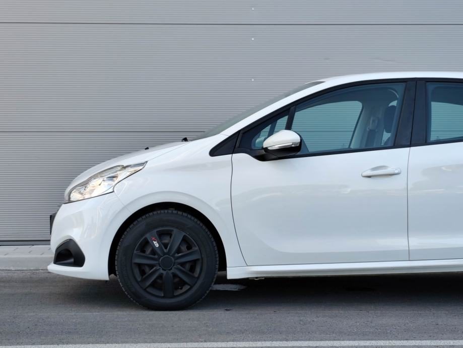 2019 Peugeot 208 — fotografija 3