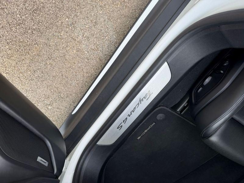 2020 Porsche Taycan — fotografija 12