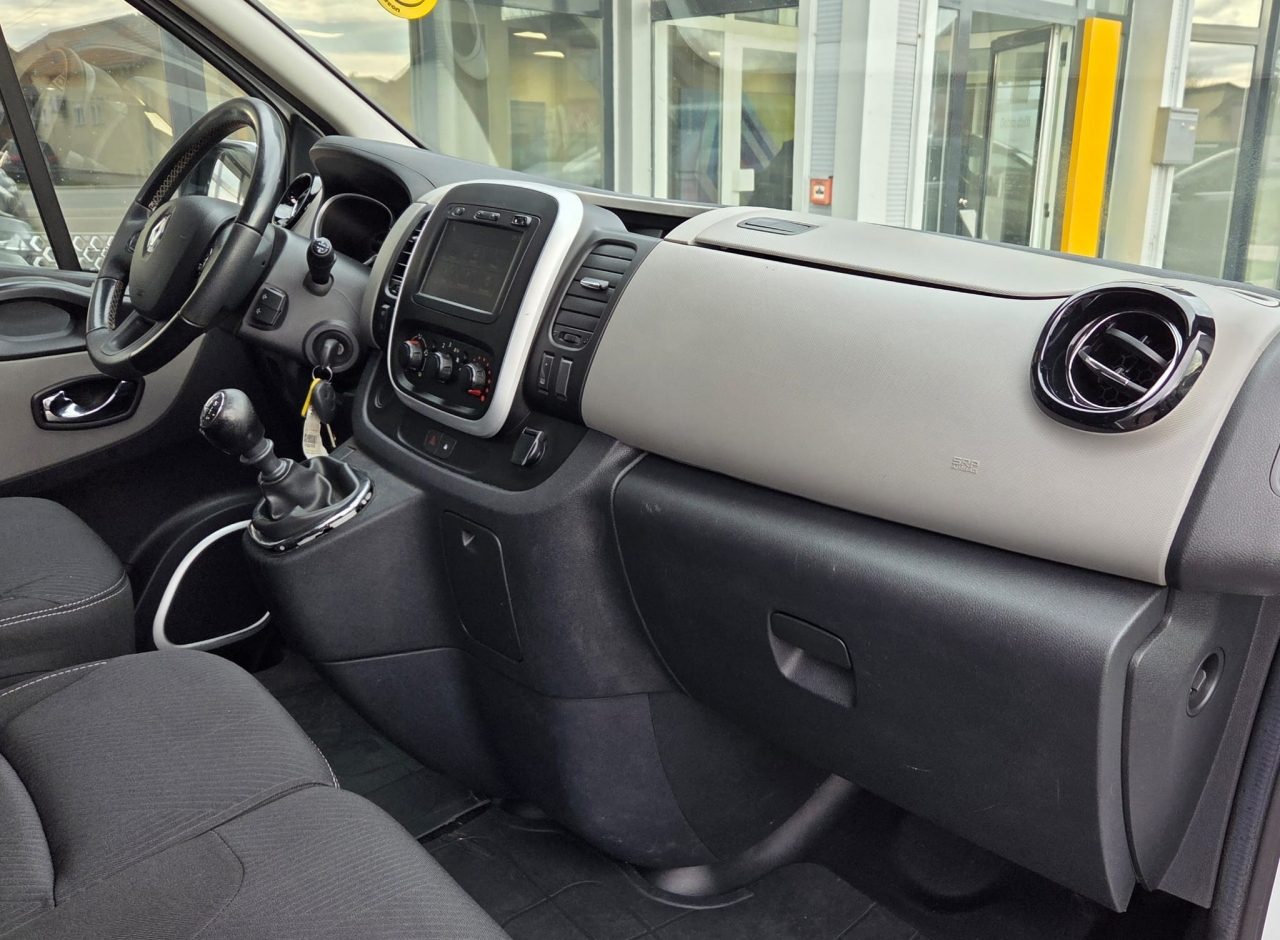 2019 Renault Trafic — fotografija 11