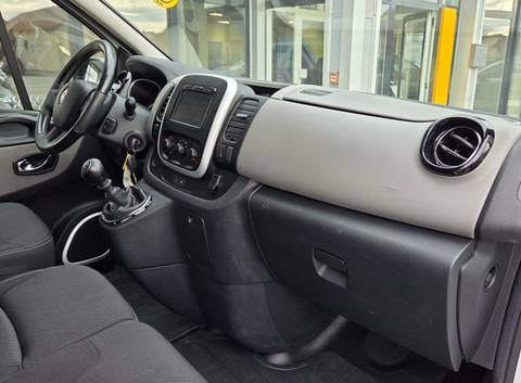 2019 Renault Trafic — sličica 11