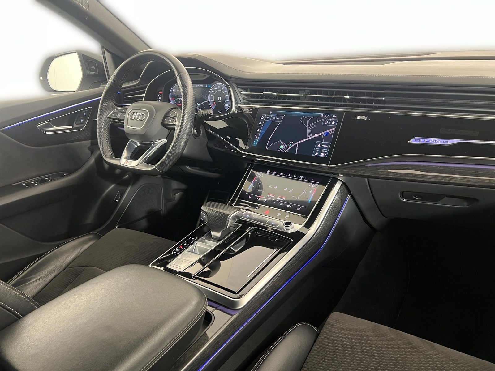 2018 Audi Q8 — fotografija 21