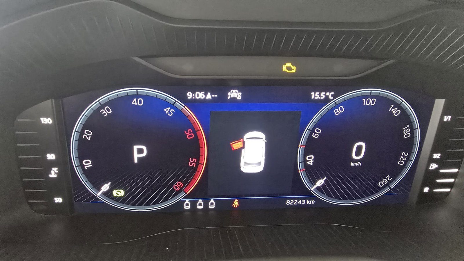 2023 Škoda Karoq — fotografija 13