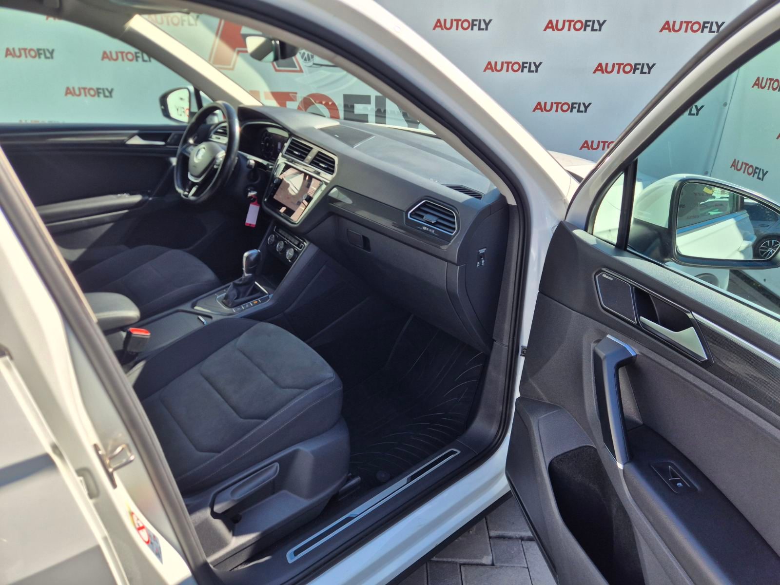 2018 Volkswagen Tiguan R-Line — fotografija 13