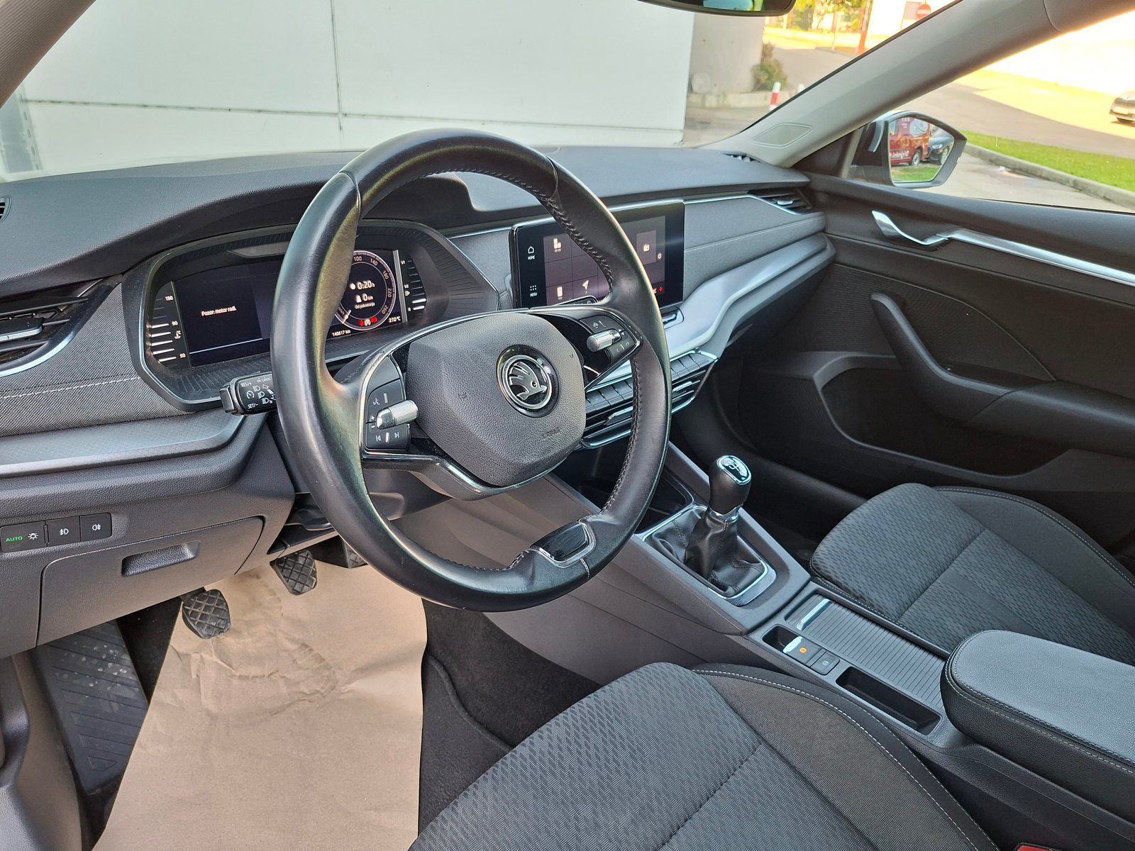 2020 Škoda Octavia Combi — fotografija 8