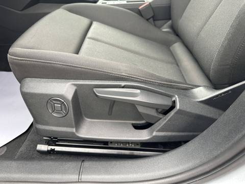 2023 Audi A3 Limousine — sličica 23