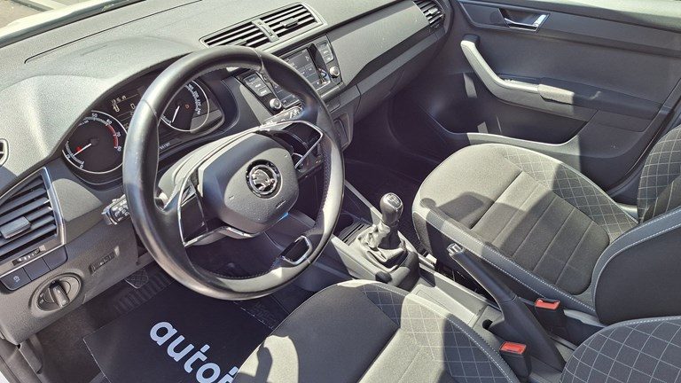 2021 Škoda Fabia — fotografija 5