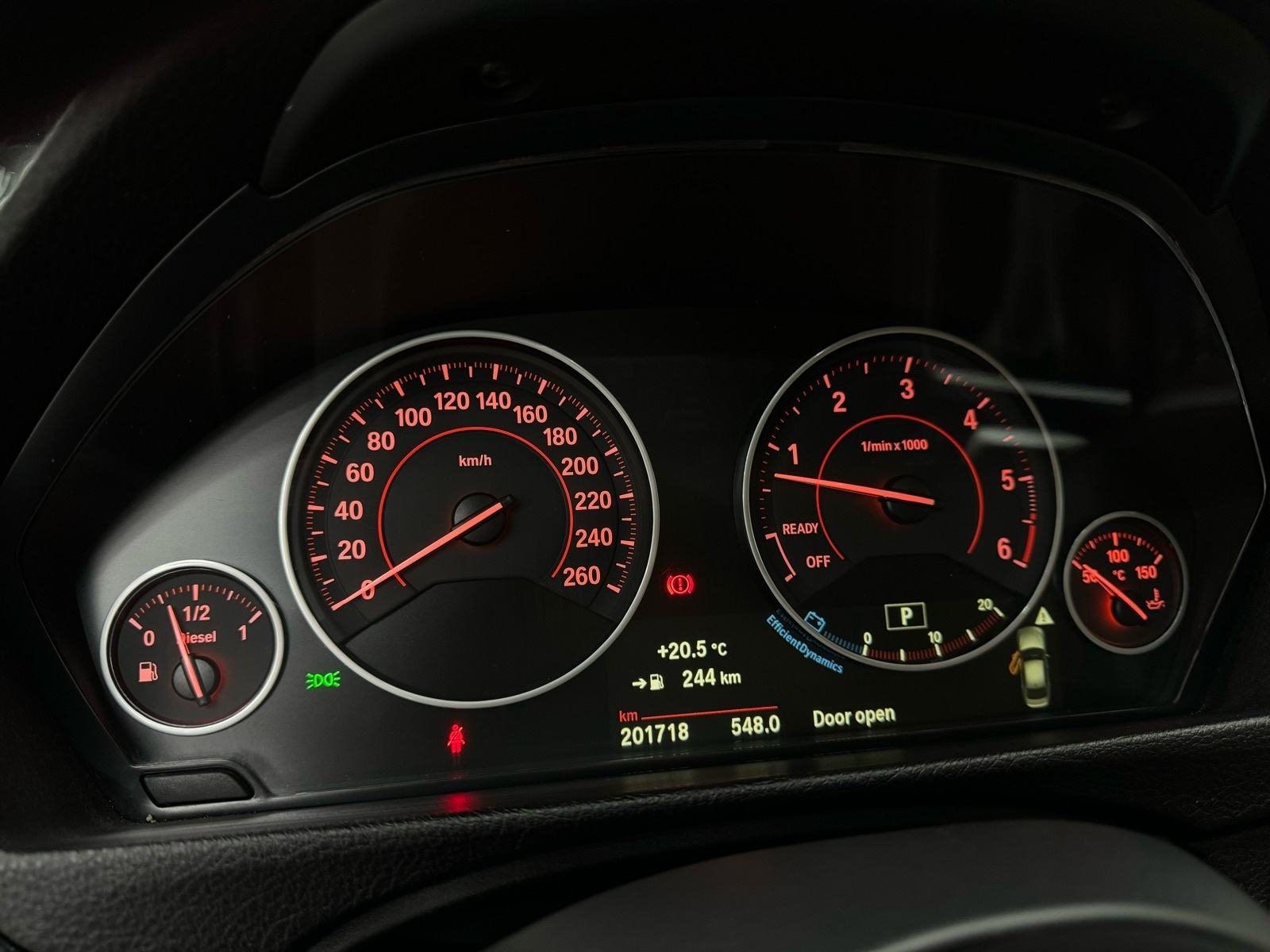 2016 BMW Serija 3 — fotografija 10