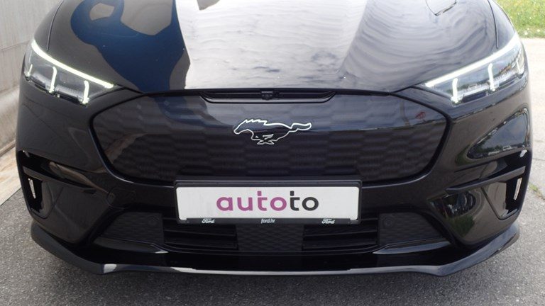 2022 Ford Mustang — fotografija 26