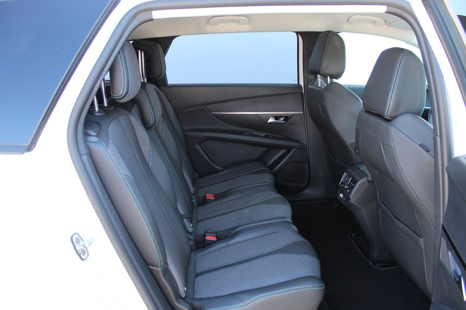 2021 Peugeot 5008 — fotografija 13
