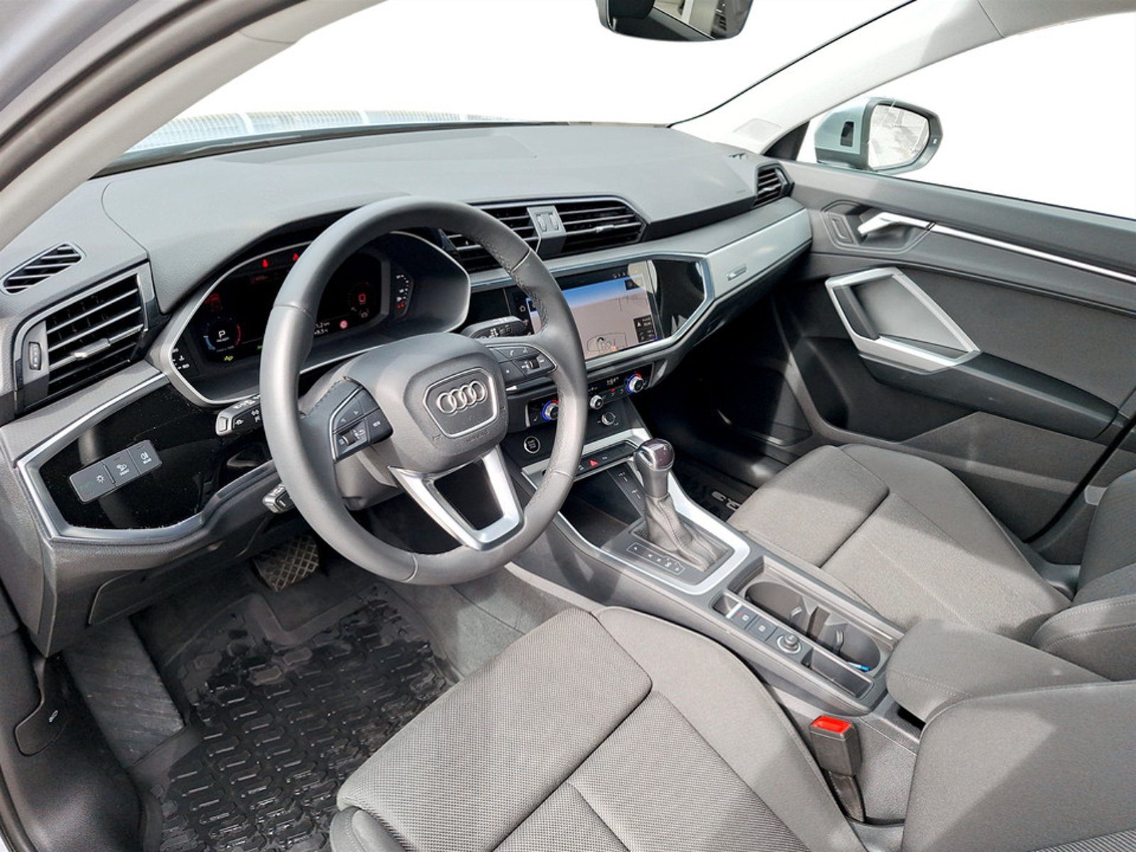 2025 Audi Q3 — fotografija 10