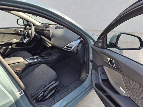 2025 BMW Serija 1 — sličica 12