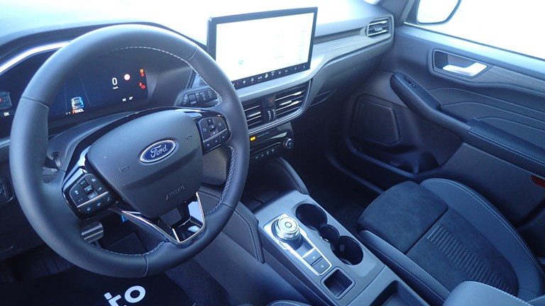 2025 Ford Kuga — fotografija 6