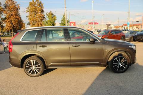 2022 Volvo XC90 — sličica 4
