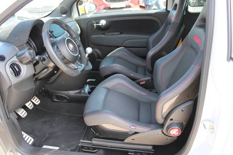 2023 Abarth 695 — sličica 11