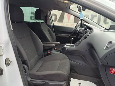 2013 Peugeot 5008 — sličica 9