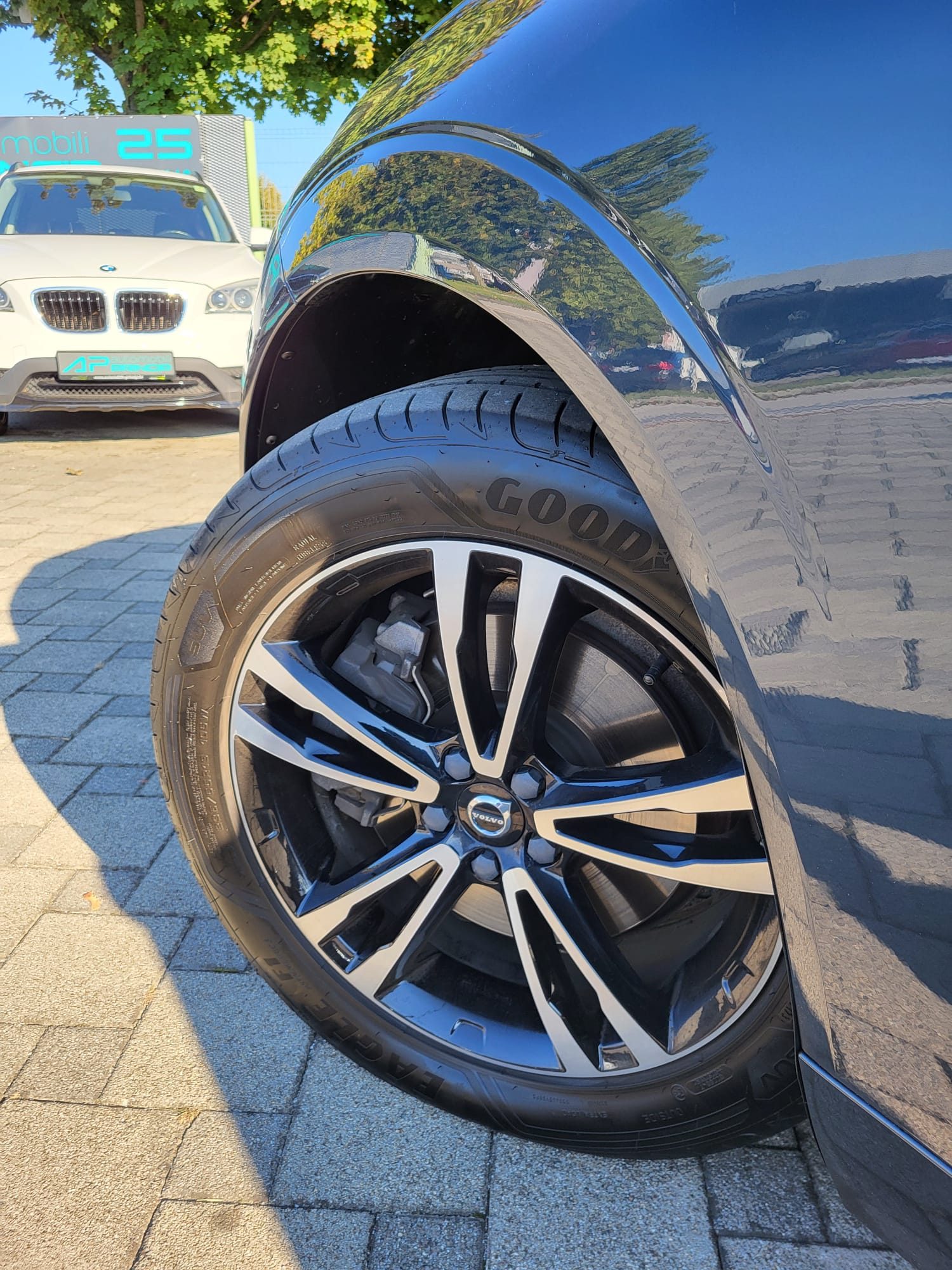 2020 Volvo XC60 R-Design — fotografija 20