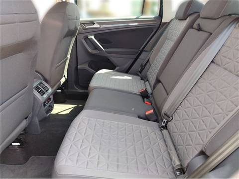 2023 Volkswagen Tiguan — sličica 11