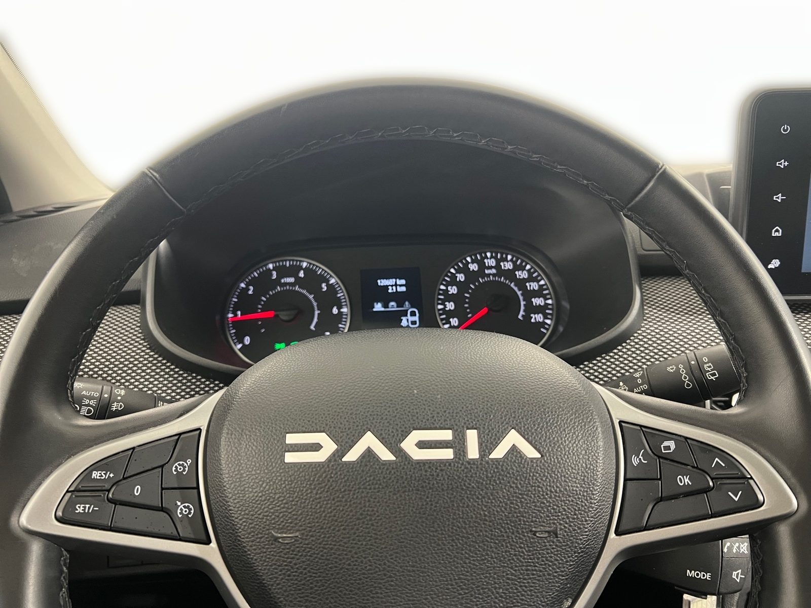 2023 Dacia Sandero — fotografija 15