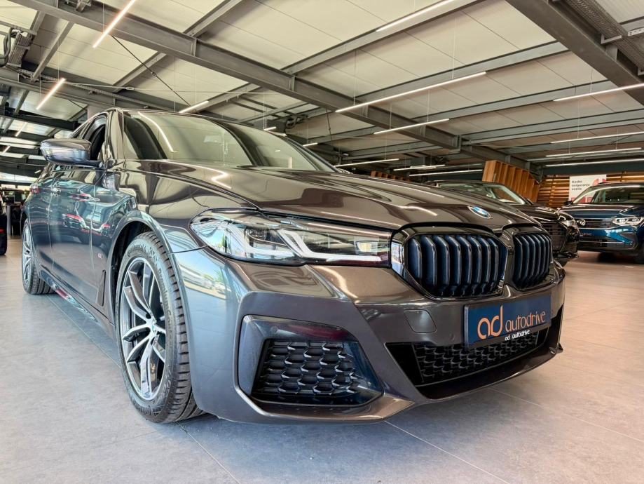 2020 BMW Serija 5 — fotografija 9