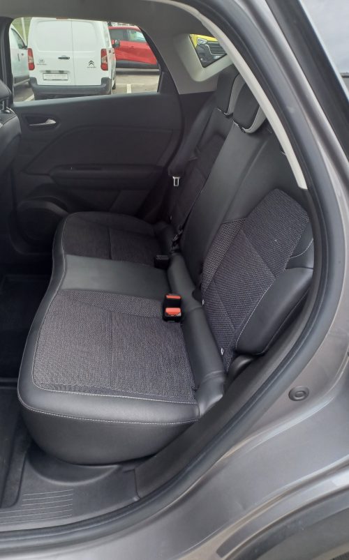 2023 Renault Captur — fotografija 10