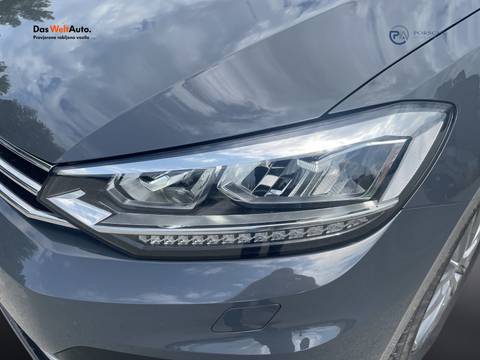 2022 Volkswagen Touran R-Line — sličica 20