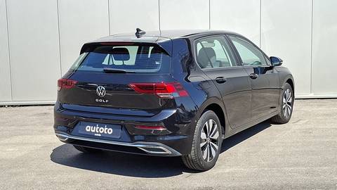 2023 Volkswagen Golf — sličica 3