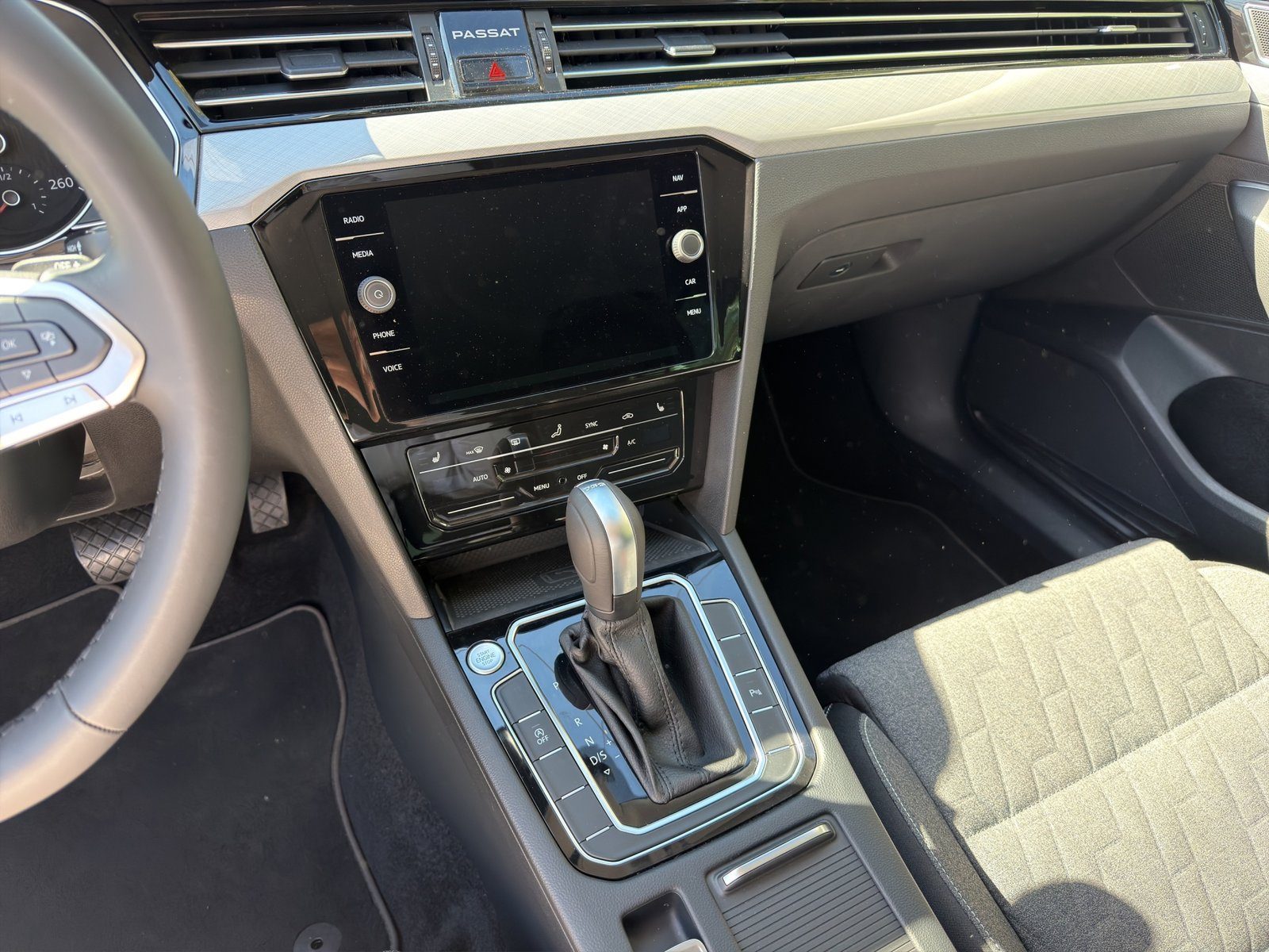2023 Volkswagen Passat Variant — fotografija 11