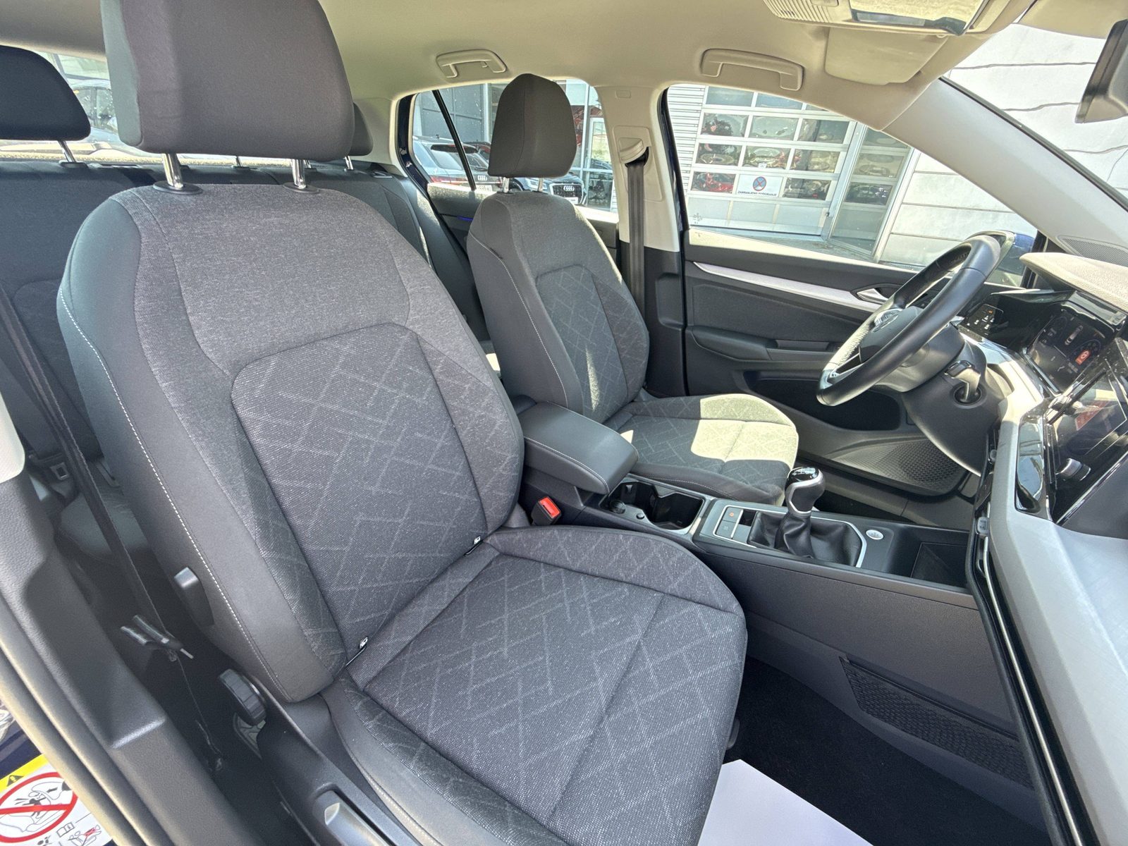2024 Volkswagen Golf — fotografija 22
