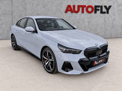 2025 BMW Serija 5 M Sport — sličica 10