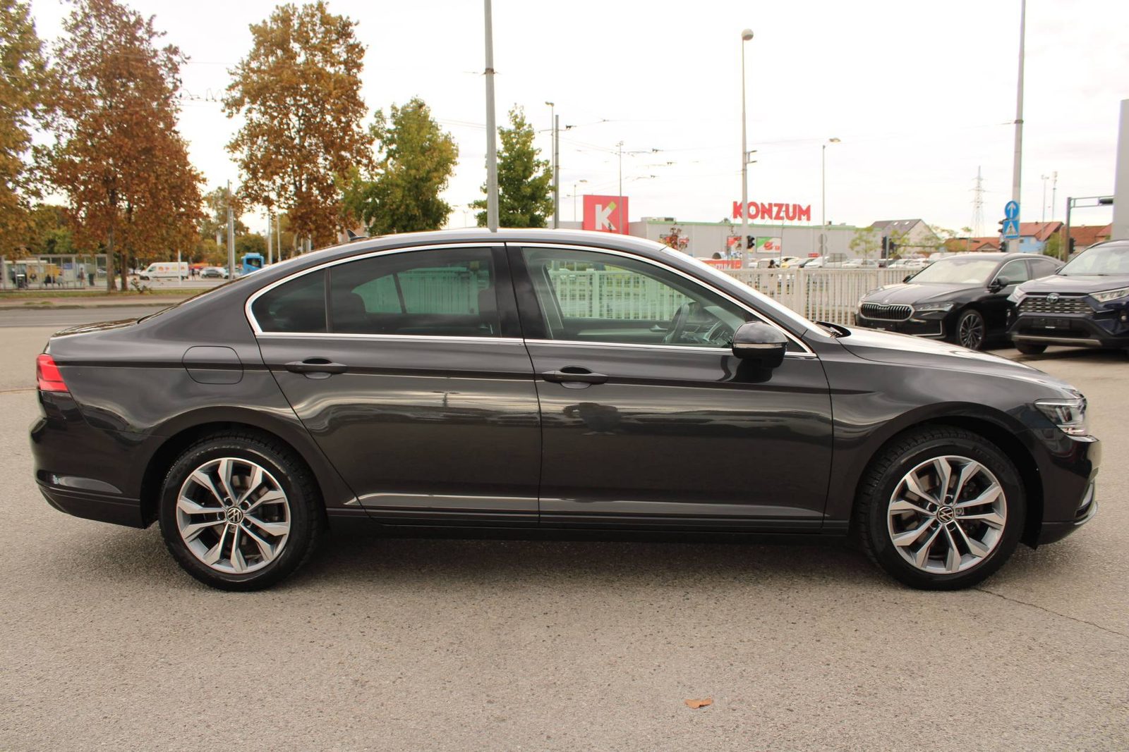2022 Volkswagen Passat — fotografija 4