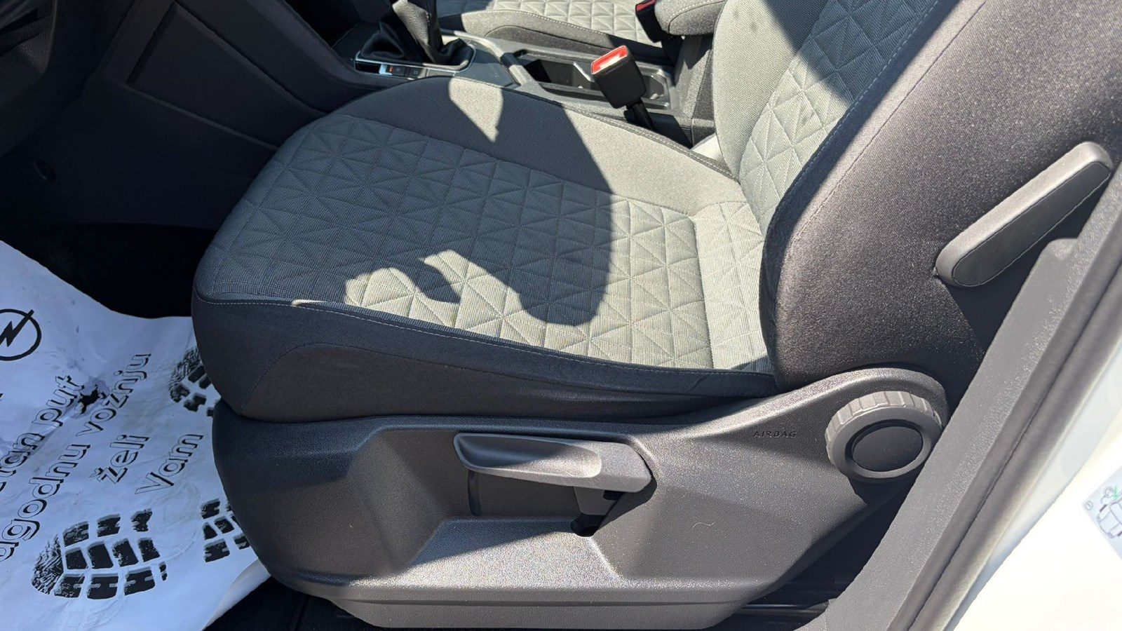 2021 Volkswagen Tiguan — fotografija 13