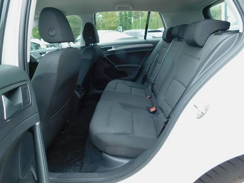 2019 Volkswagen Golf — sličica 14