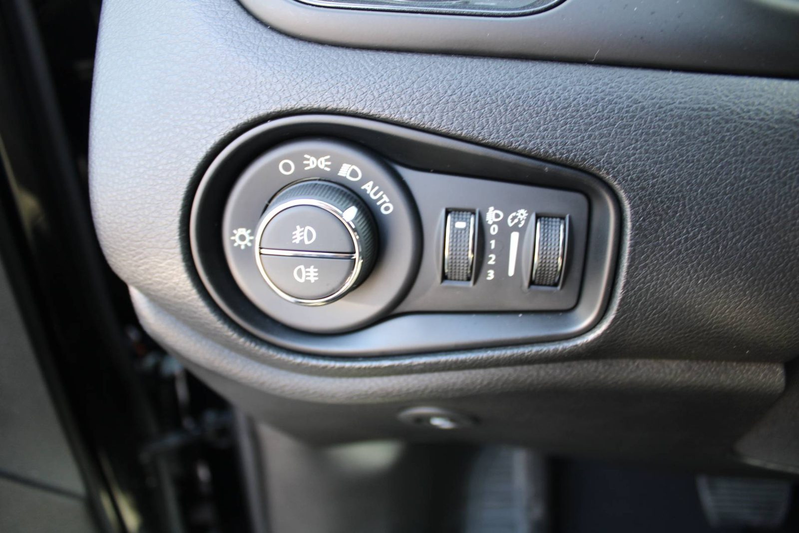 2022 Jeep Renegade — fotografija 16