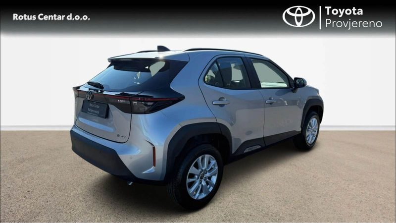 2026 Toyota Yaris Cross — fotografija 6