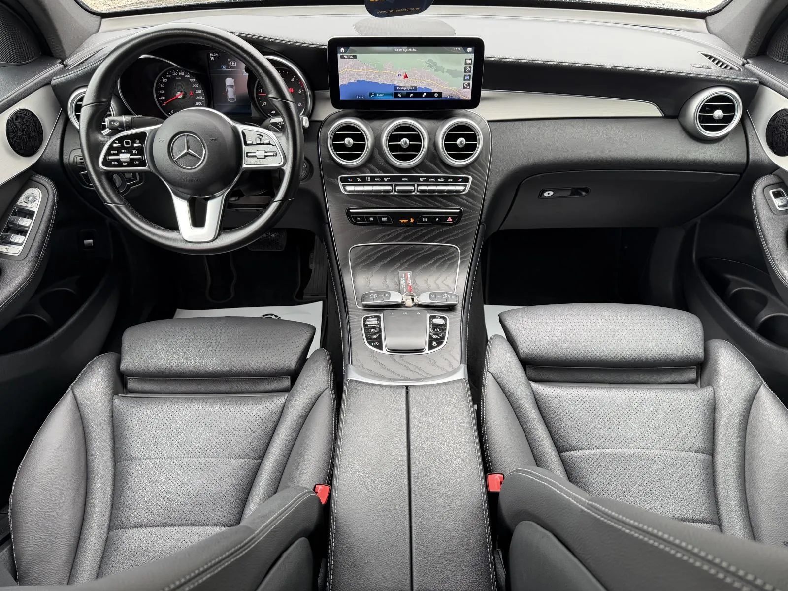 2020 Mercedes-Benz GLC — fotografija 13
