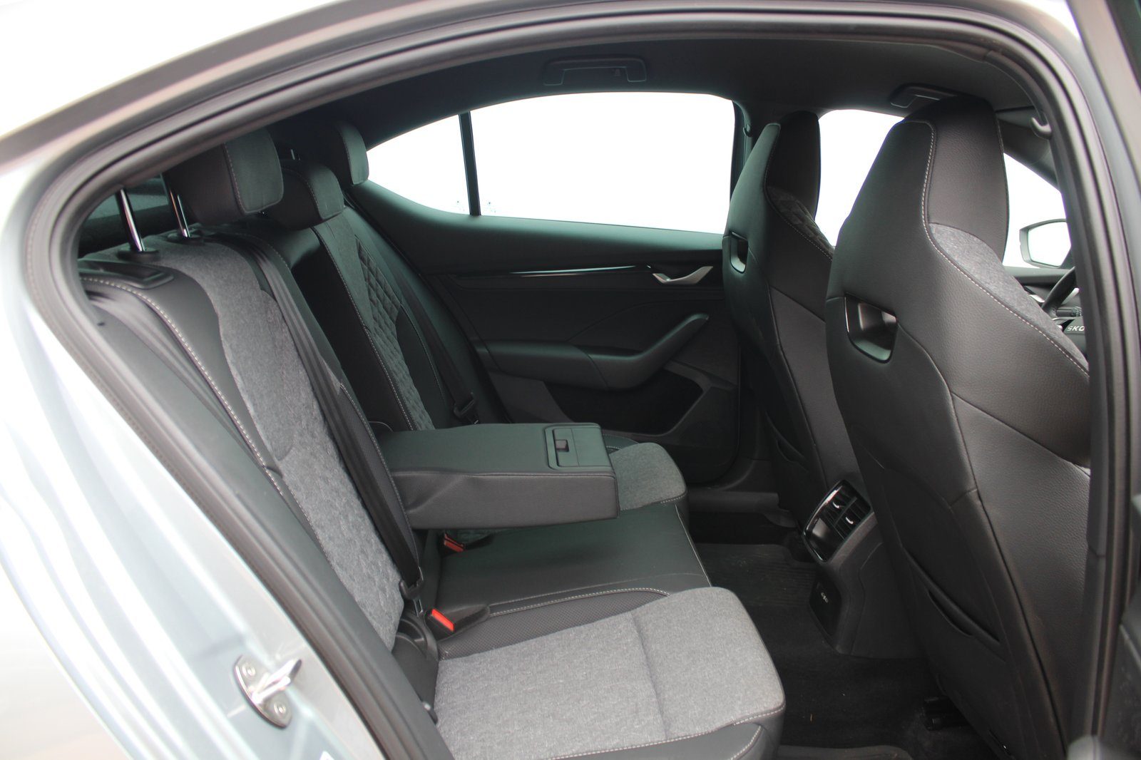2026 Škoda Octavia — fotografija 13