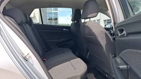 2024 Volkswagen Golf — sličica 10