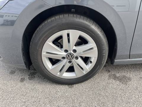 2021 Volkswagen Golf — sličica 15