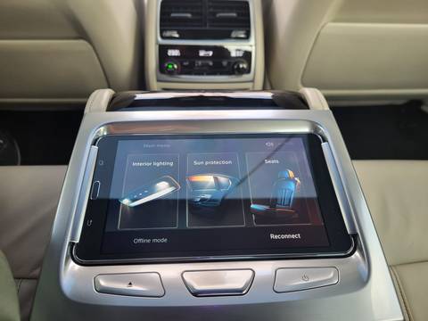2016 BMW Serija 7 — sličica 21