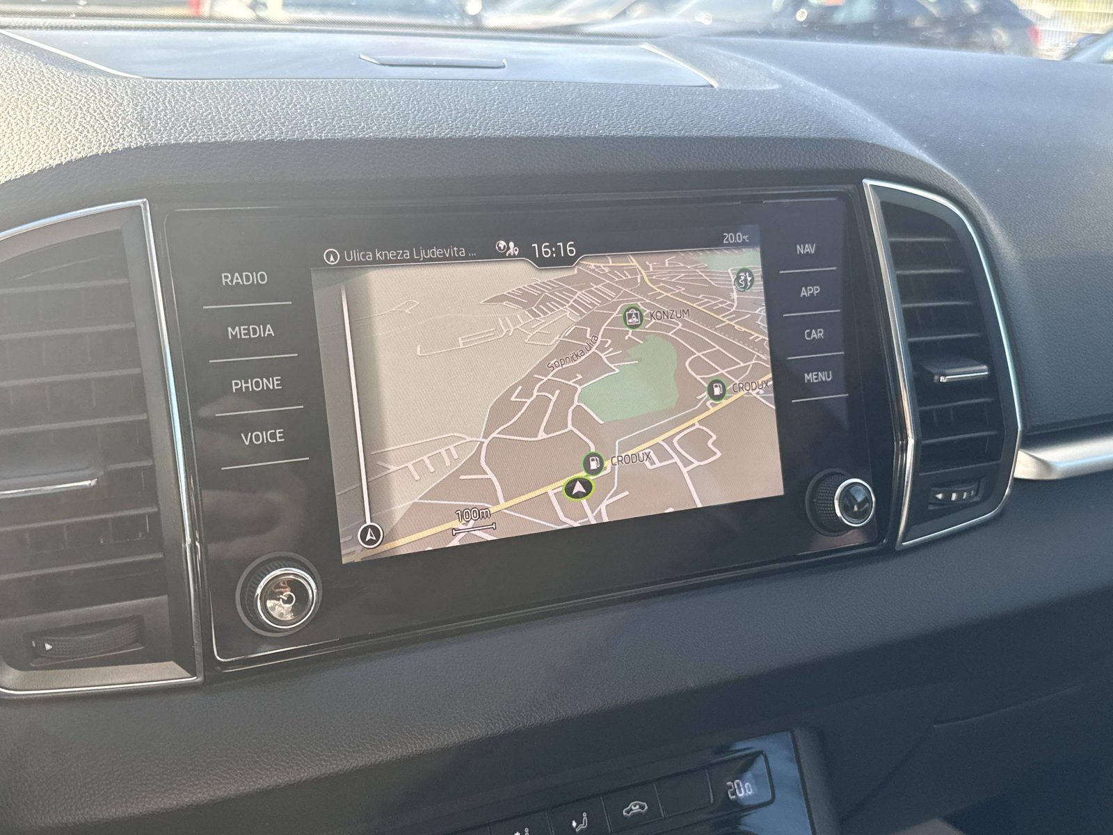2024 Škoda Karoq — fotografija 28