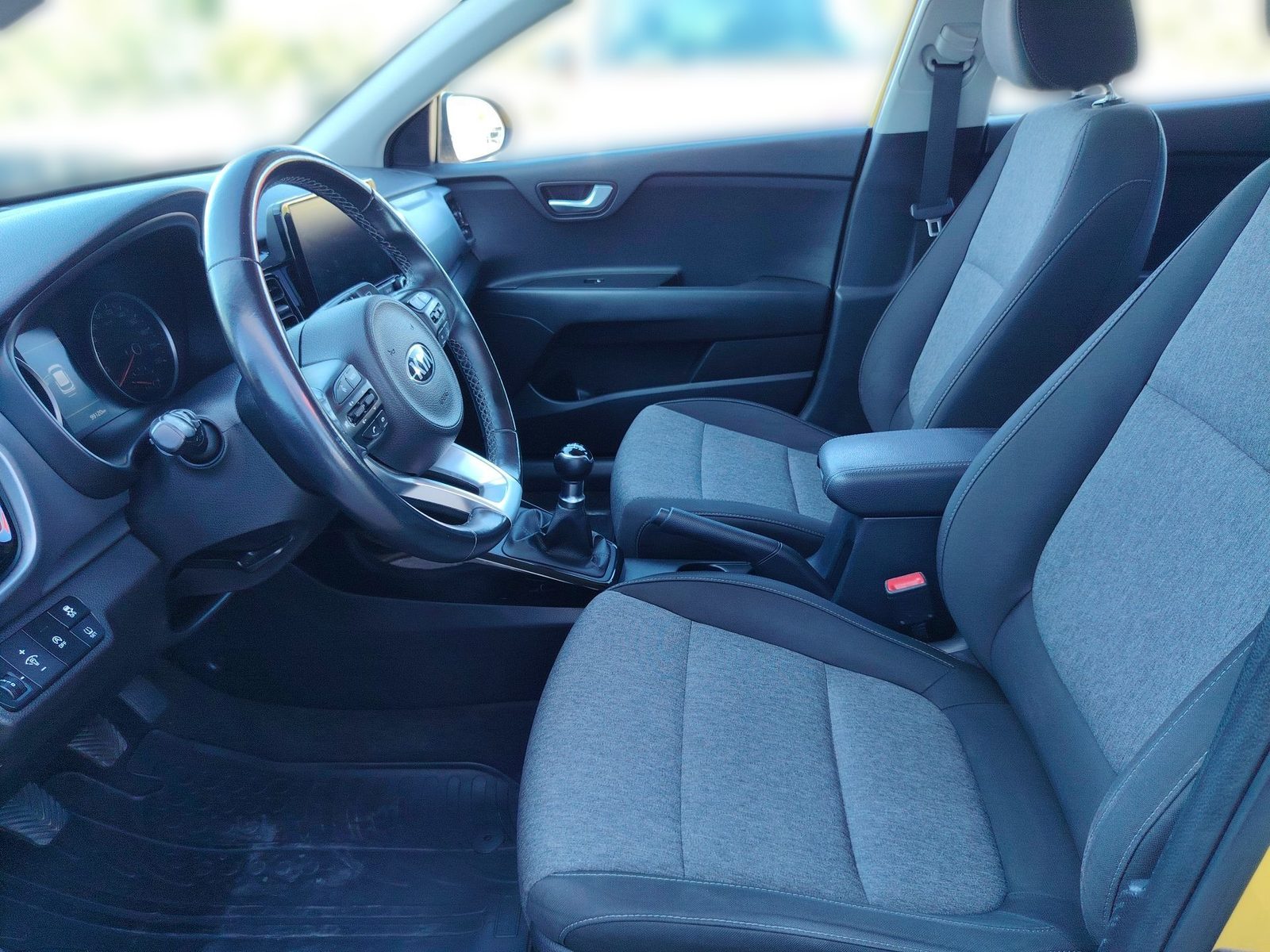 2021 Kia Stonic — fotografija 14