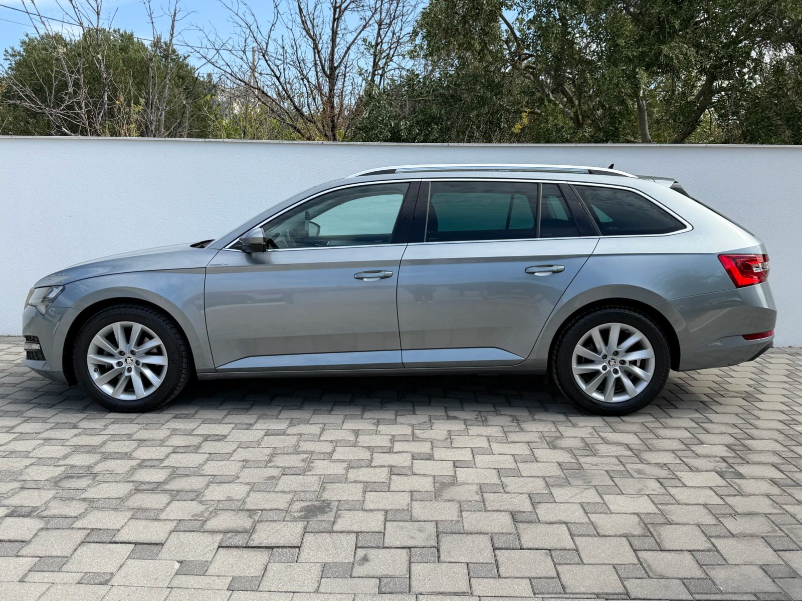 2021 Škoda Superb — fotografija 7