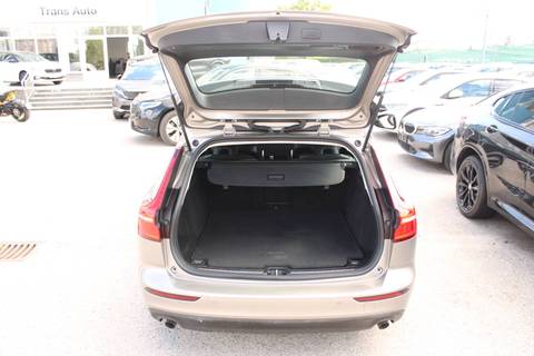 2021 Volvo V60 — sličica 9